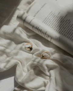 punto-aries-moda-maquillaje-astrología-arte-revista-digital-mercurio-conjunción-quirón