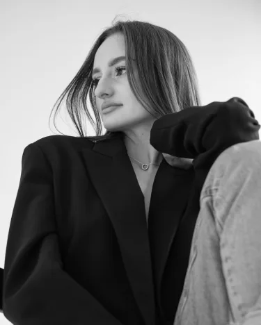 punto-aries-moda-maquillaje-astrología-arte-revista-digital-mercurio-en-tauro-mente-en-calma