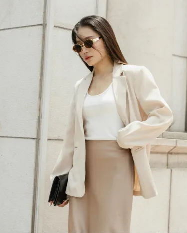 punto-aries-looks-verano-2026-moda-tendencias-primavera-verano-2026-minimalismo-geométrico-blazer-recto-6