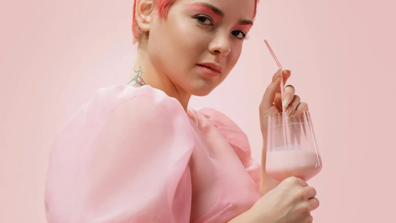 punto-aries-maquillaje-editorial-un-manifiesto- visual-sobre-la-piel-tendencias-makeup-12