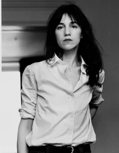punto-aries-revista-digital-marketing-arte-estilo-parisino-moda-feminidad-intelectual-charlotte-gainsbourg-2