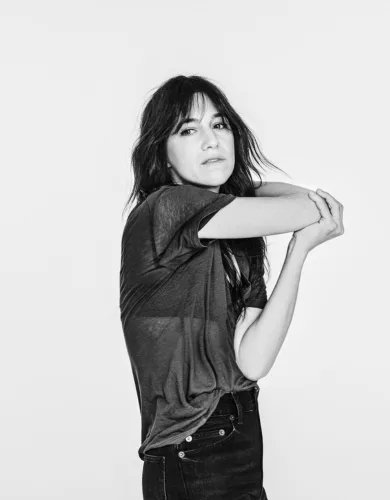 punto-aries-revista-digital-marketing-arte-estilo-parisino-moda-feminidad-intelectual-charlotte-gainsbourg-4