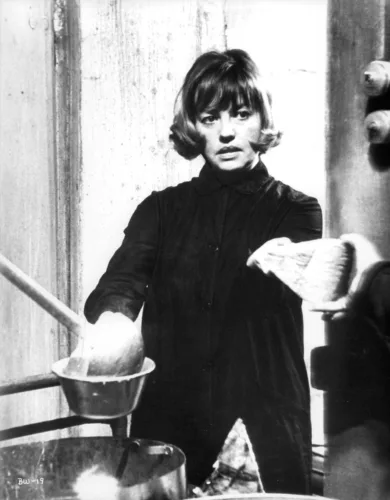 punto-aries-revista-digital-marketing-arte-estilo-parisino-moda-feminidad-intelectual-jeanne-moreau-2