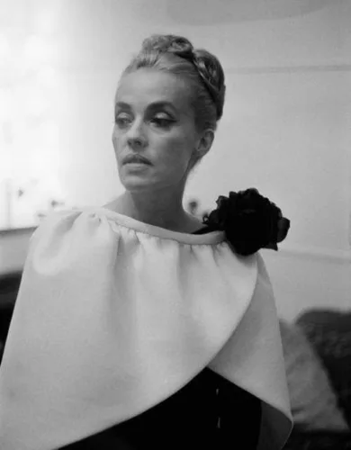 punto-aries-revista-digital-marketing-arte-estilo-parisino-moda-feminidad-intelectual-jeanne-moreau-6
