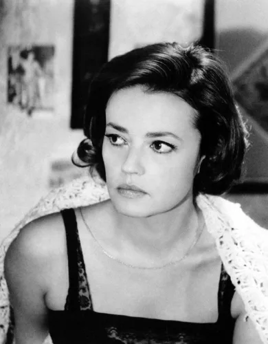 punto-aries-revista-digital-marketing-arte-estilo-parisino-moda-feminidad-intelectual-jeanne-moreau