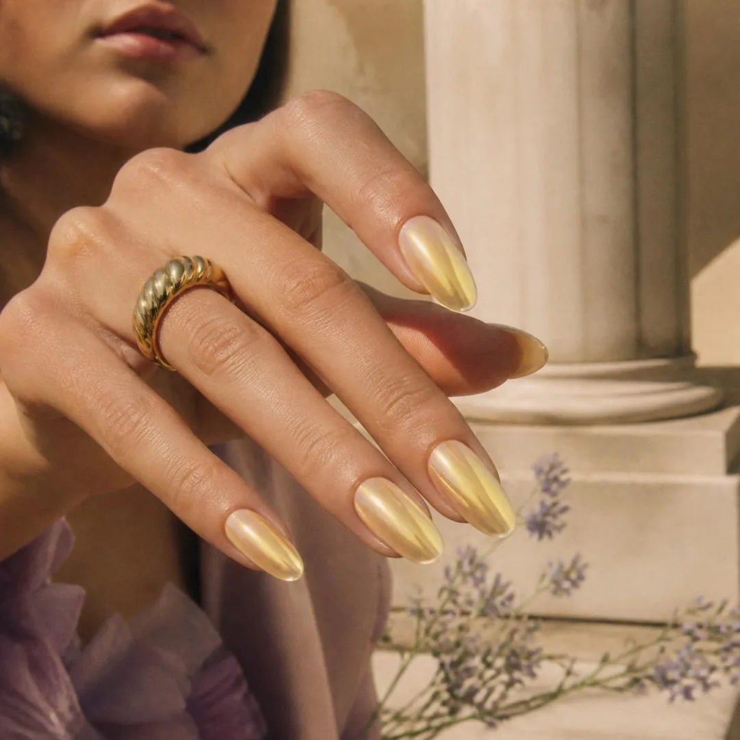 punto-aries-revista-digital-marketing-arte-If-life- gives-you- lemons-make- something- beautiful-nail-art-citrine- chrome-3