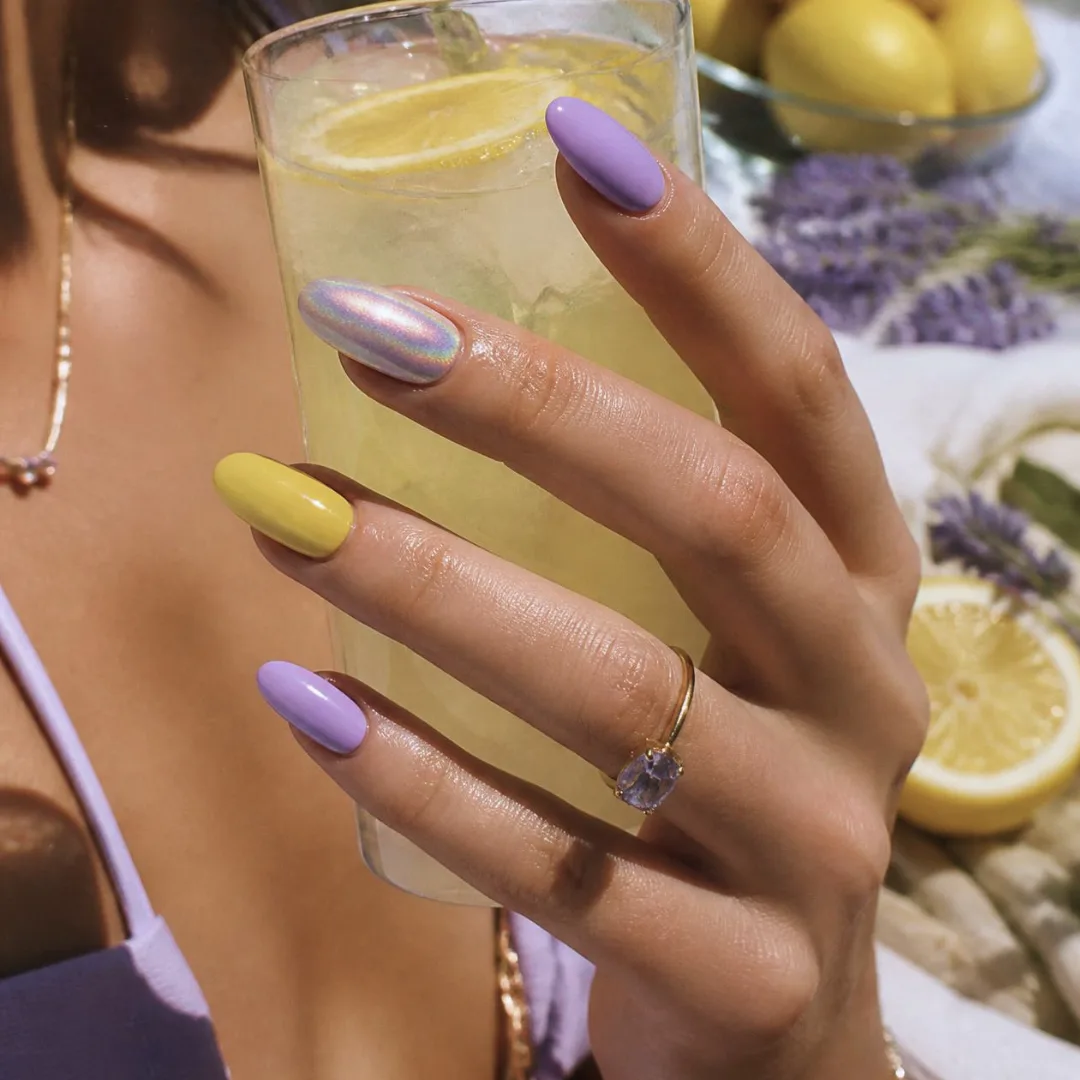 punto-aries-revista-digital-marketing-arte-If-life- gives-you- lemons-make- something- beautiful-nail-art-lilac- lemonade