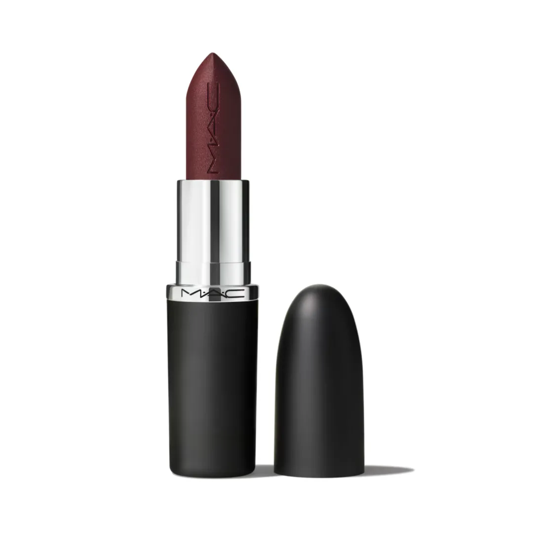 punto-aries-revista-digital-marketing-arte-the-high-priestess-a-visual-universe-of-sacred-beauty-make-up-reference-deep-burgundy-MAC- silky-matte- lipstick -sin