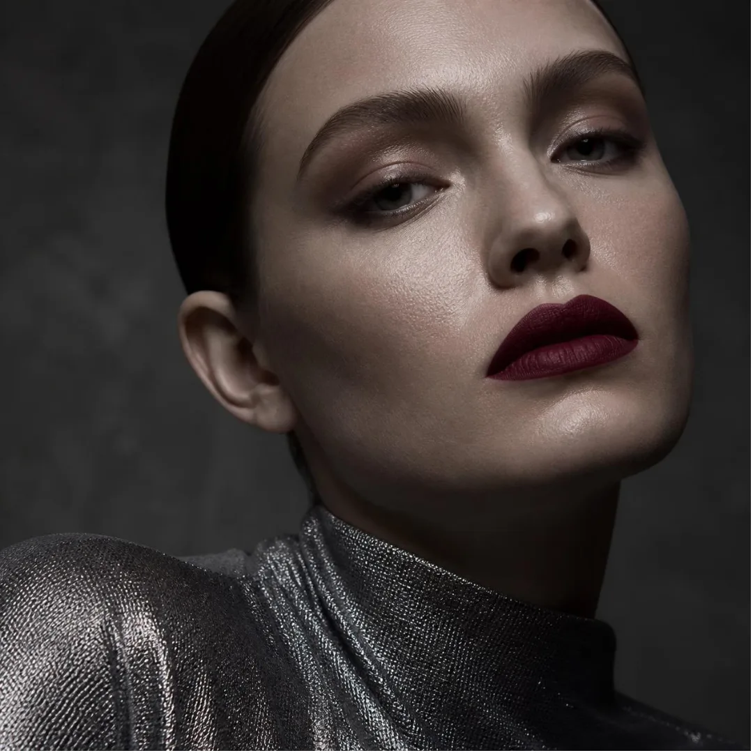 punto-aries-revista-digital-marketing-arte-the-high-priestess-a-visual-universe-of-sacred-beauty-make-up-reference-khol-6